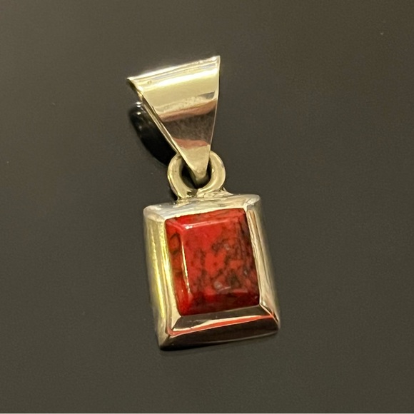 Sterling Silver Red Jasper Mexican Signed Pendant - Picture 9 of 9